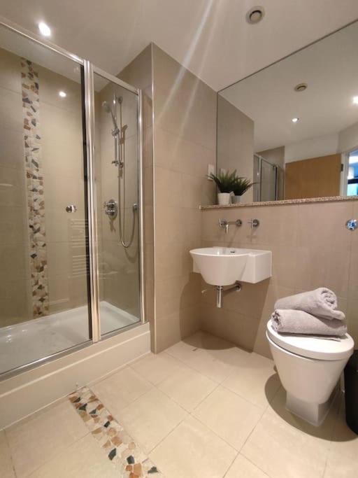 The One Apartment Birmingham Bagian luar foto