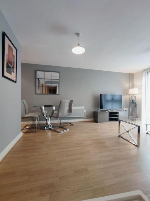 The One Apartment Birmingham Bagian luar foto