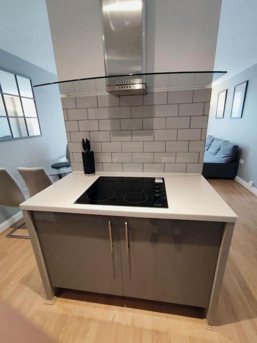 The One Apartment Birmingham Bagian luar foto