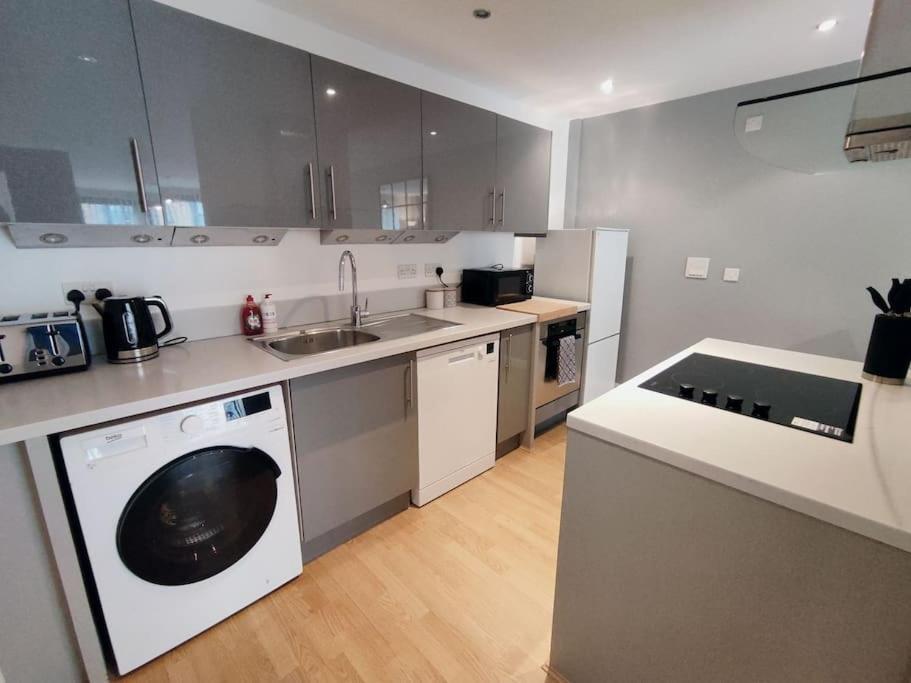 The One Apartment Birmingham Bagian luar foto